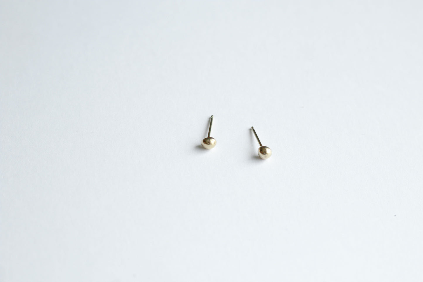 Droplet gold studs